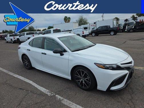 2022 Toyota Camry SE