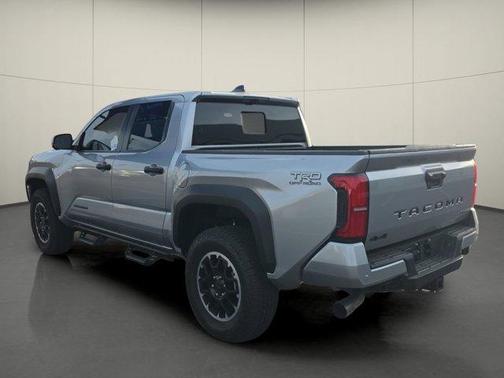 2025 Toyota Tacoma Hybrid TRD