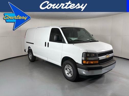 Summit White 2026 Chevrolet Express 2500 Work Van
