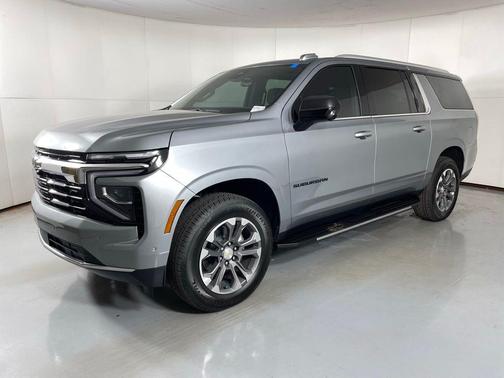 2025 Chevrolet Suburban LS