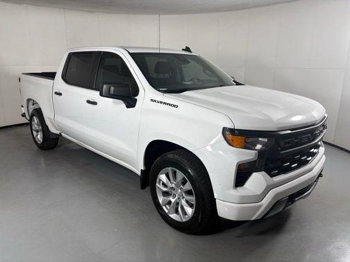 Summit White 2023 Chevrolet Silverado 1500 Custom