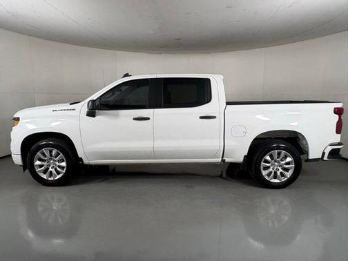 Summit White 2023 Chevrolet Silverado 1500 Custom