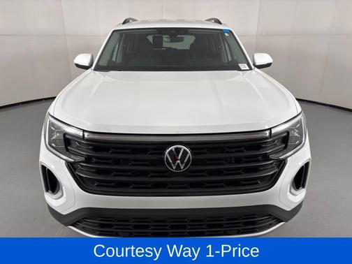 Pure White 2025 Volkswagen Atlas 2.0T SE