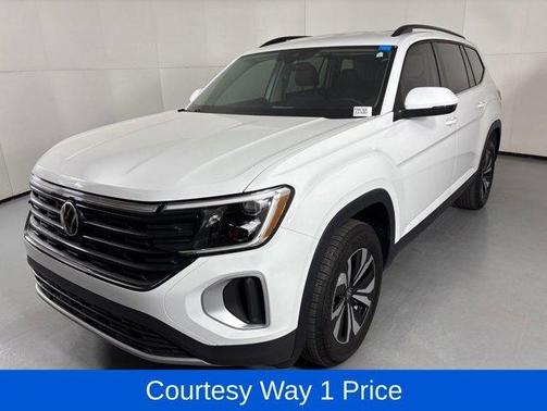 Pure White 2025 Volkswagen Atlas 2.0T SE