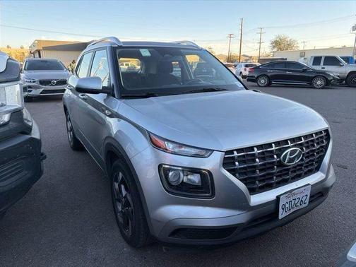 2023 Hyundai VENUE SEL