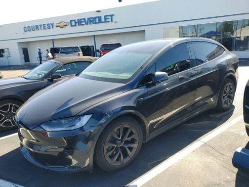 2025 Tesla Model X Base