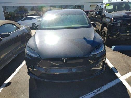 2025 Tesla Model X Base