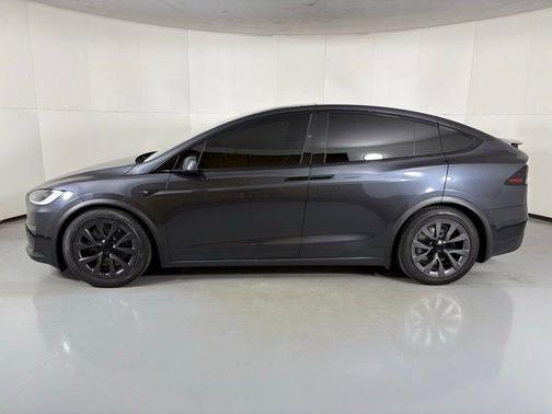 2025 Tesla Model X Base