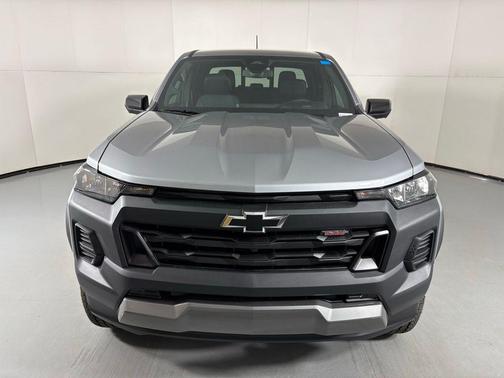 Sterling Gray Metallic 2026 Chevrolet Colorado Trail Boss