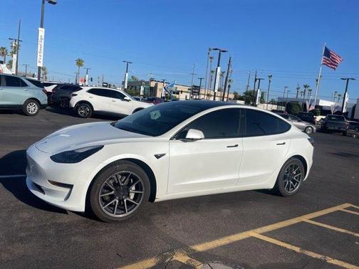 2023 Tesla Model 3 Base