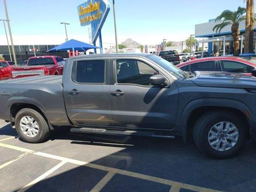2024 Nissan Frontier SV