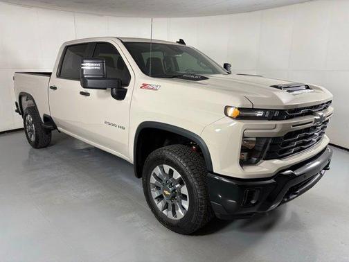 2026 Chevrolet Silverado 2500 Custom