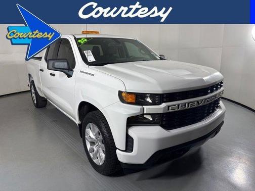Summit White 2020 Chevrolet Silverado 1500 Custom