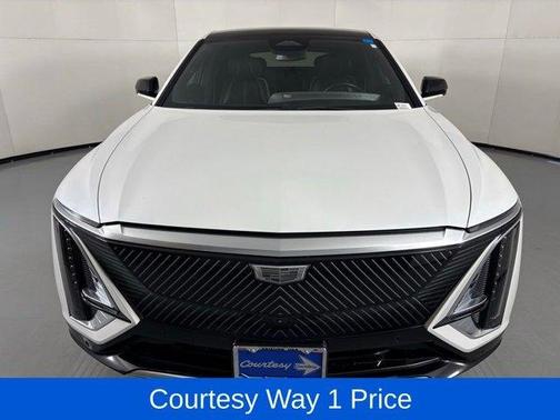 Crystal White Tri-Coat 2024 Cadillac LYRIQ Tech