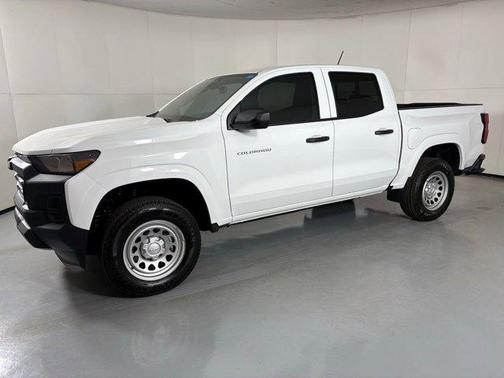 Summit White 2026 Chevrolet Colorado WT