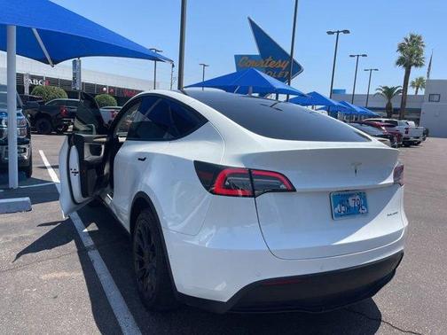 2022 Tesla Model Y Long Range
