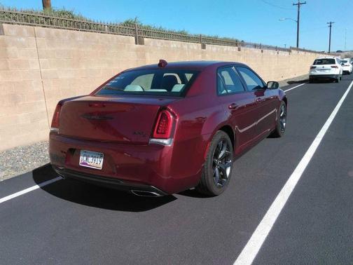 2021 Chrysler 300 S