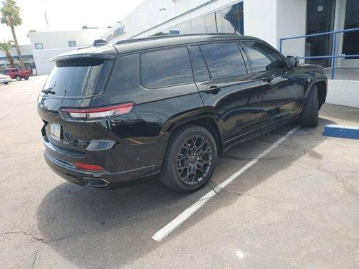 2023 Jeep Grand Cherokee L Summit
