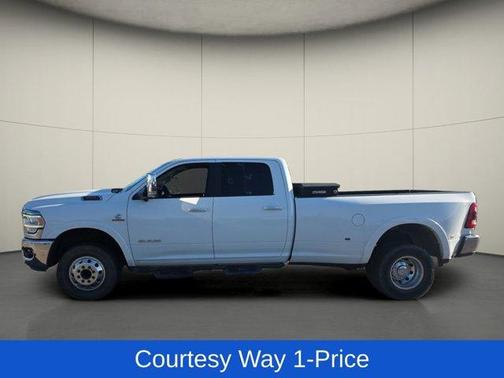 Bright White Clearcoat 2020 RAM 3500 Laramie