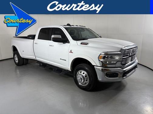 Bright White Clearcoat 2020 RAM 3500 Laramie
