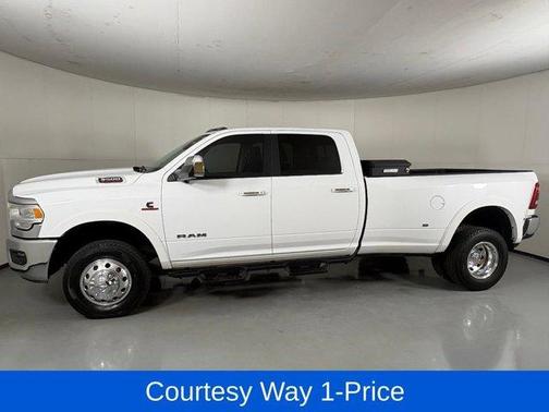 Bright White Clearcoat 2020 RAM 3500 Laramie