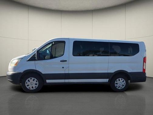 Oxford White 2015 Ford Transit-150 XLT