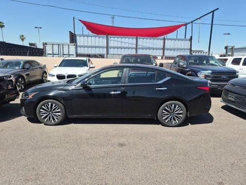 Black 2023 Nissan Altima 2.5 SV