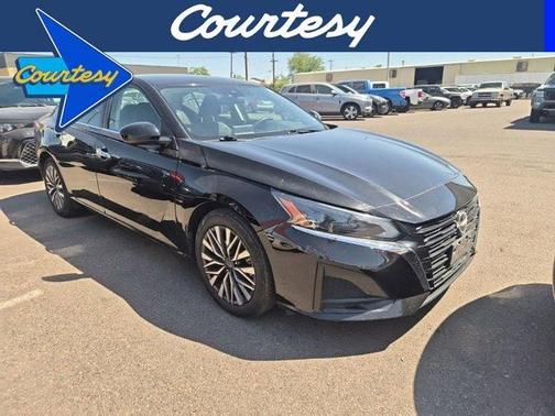 Black 2023 Nissan Altima 2.5 SV