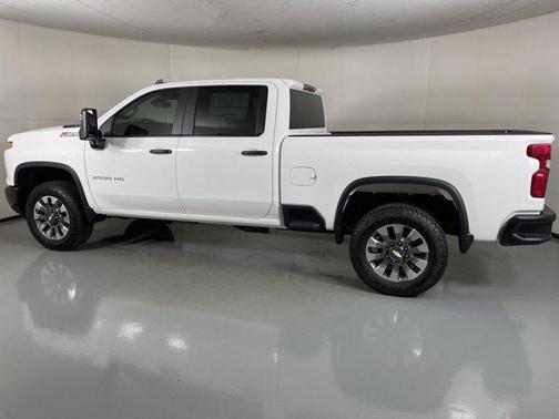 2026 Chevrolet Silverado 2500 Custom