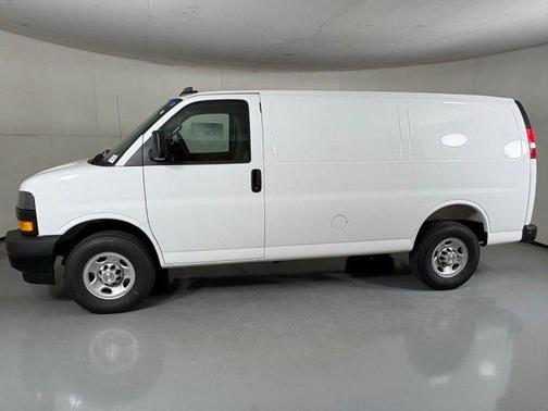 Summit White 2026 Chevrolet Express 2500 Work Van