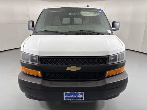 2023 Chevrolet Express 3500 LS