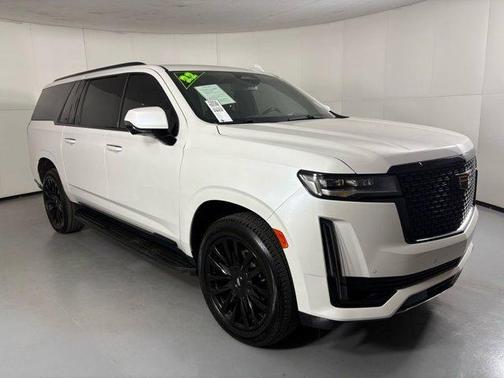 2022 Cadillac Escalade ESV Luxury