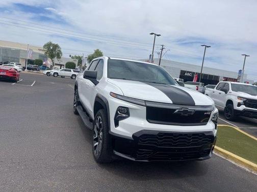 2024 Chevrolet Silverado EV RST
