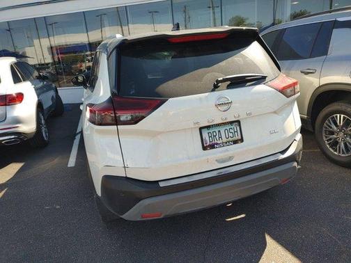 2021 Nissan Rogue SL