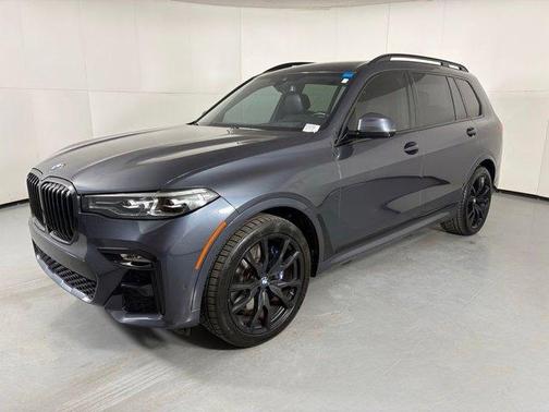 Arctic Gray Metallic 2022 BMW X7 xDrive40i