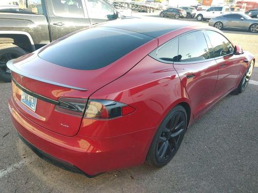 2021 Tesla Model S Plaid