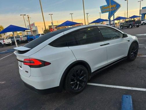 2022 Tesla Model X Plaid