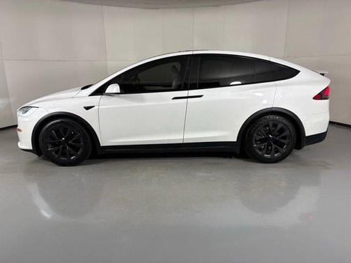 2022 Tesla Model X Plaid