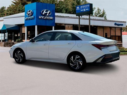 2025 Hyundai ELANTRA HEV Limited