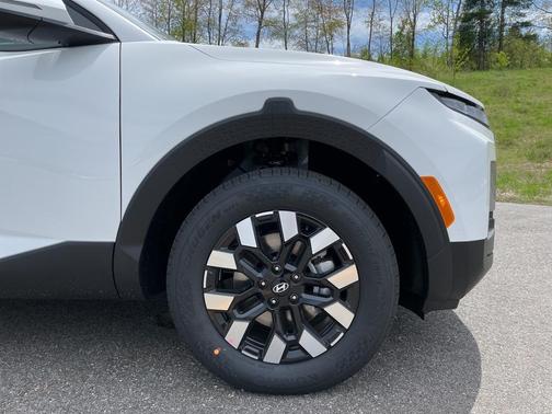 2025 Hyundai SANTA CRUZ SEL Activity