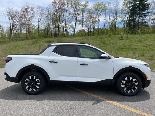 2025 Hyundai SANTA CRUZ SEL Activity