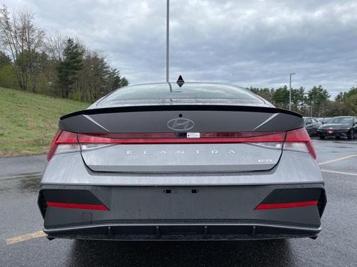 2025 Hyundai ELANTRA HEV SEL Sport