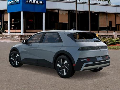 2025 Hyundai IONIQ 5 SE
