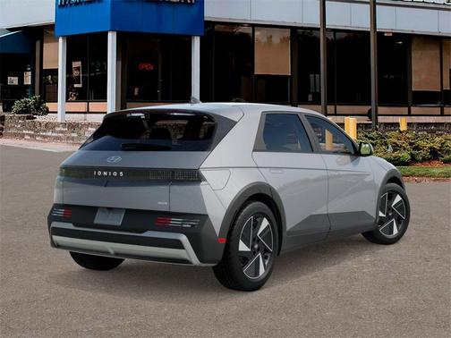 2025 Hyundai IONIQ 5 SE