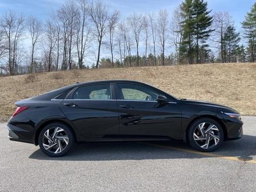 2025 Hyundai ELANTRA HEV Limited