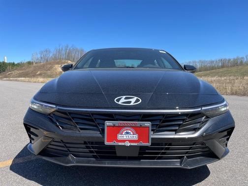 2025 Hyundai ELANTRA HEV Limited