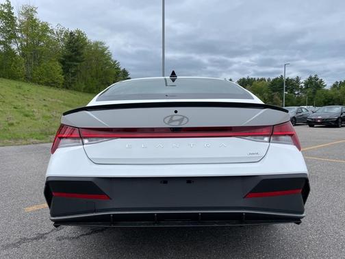 2025 Hyundai ELANTRA HEV SEL Sport
