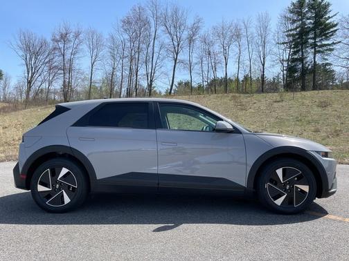 2025 Hyundai IONIQ 5 SE