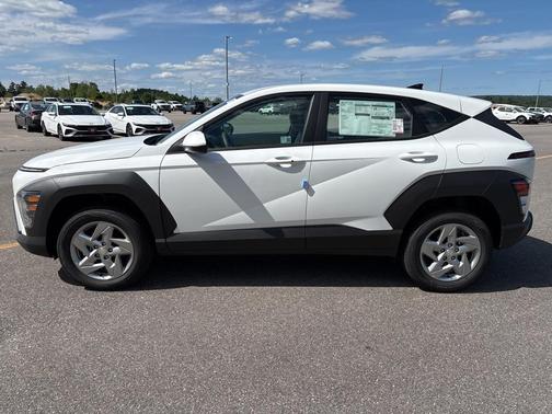 2025 Hyundai KONA SE