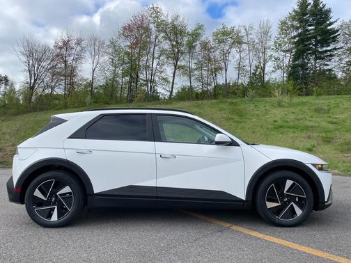 2025 Hyundai IONIQ 5 SEL